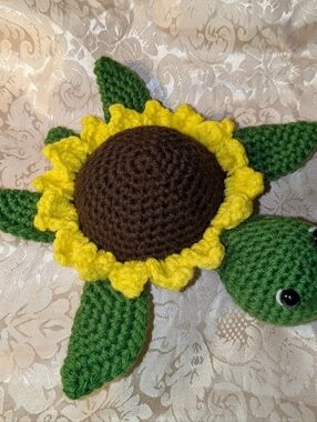 Pin Cushion Sunny The Turtle Sunflower Flower Crochet Handmade New